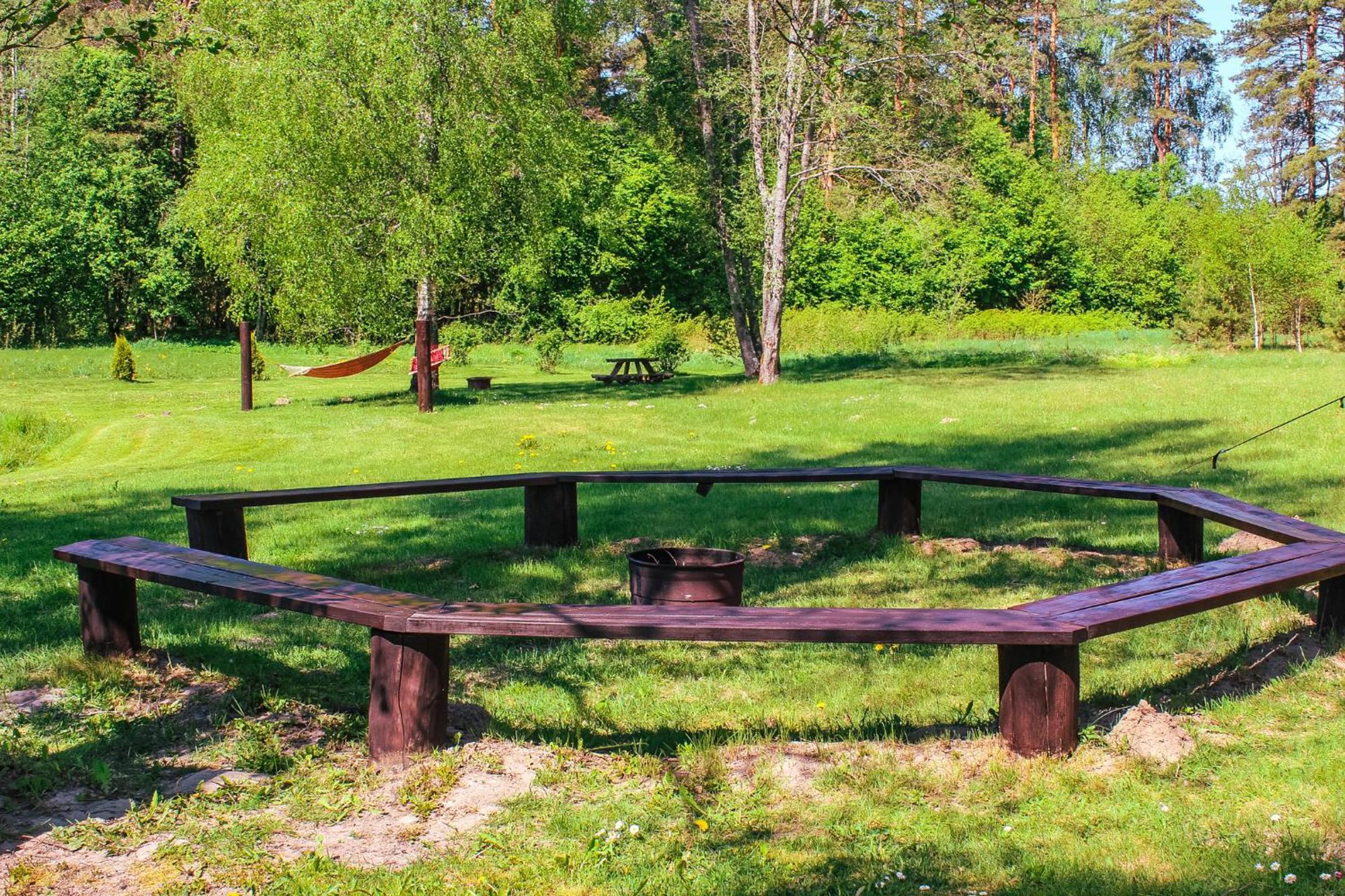 Kempings Lejasbisenieki Turaida Esterno foto